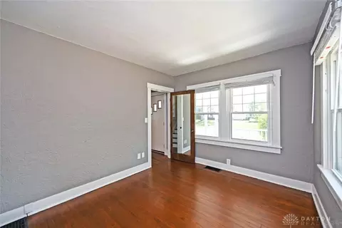 Living - 651 Broad Blvd, Dayton, OH 45419 photo 5 of 8
