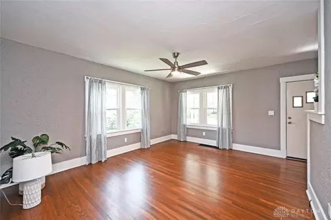 Living - 651 Broad Blvd, Dayton, OH 45419 photo 4 of 8