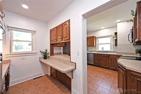 Kitchen - 651 Broad Blvd, Dayton, OH 45419 photo 6 of 7