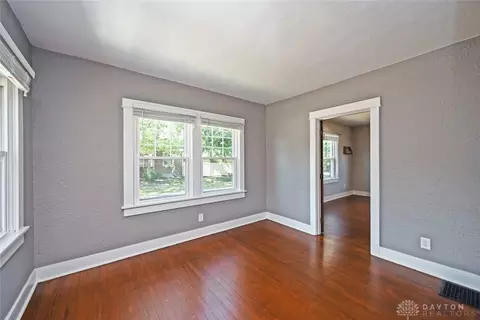 Living - 651 Broad Blvd, Dayton, OH 45419 photo 7 of 8