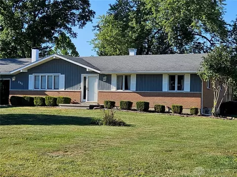 295 Coach Dr, Tipp City, OH 45371