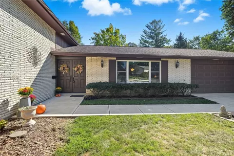 Exterior - 5267 Newell Cir, Kettering, OH 45440 photo 2 of 13