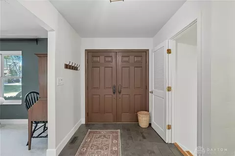 Entry Way - 5267 Newell Cir, Kettering, OH 45440 photo 1 of 6