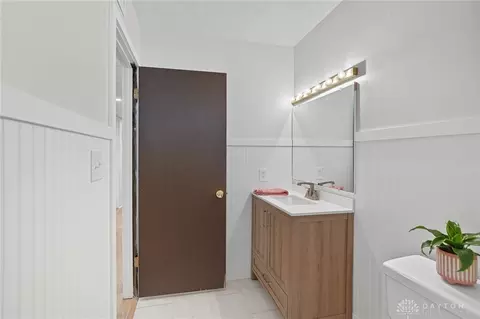 Bath - 5267 Newell Cir, Kettering, OH 45440 photo 4 of 5