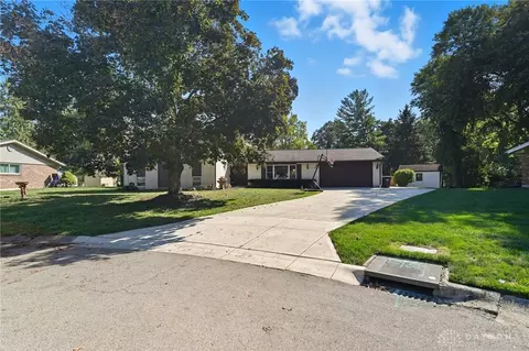 Exterior - 5267 Newell Cir, Kettering, OH 45440 photo 12 of 13