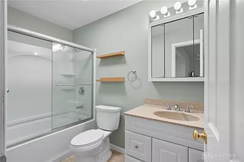 Bath - 5267 Newell Cir, Kettering, OH 45440 photo 2 of 5