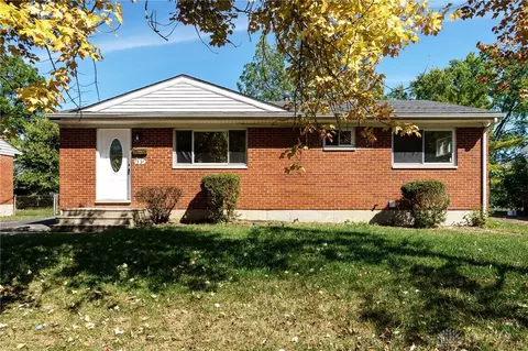 33 Mario Dr, Dayton, OH 45426