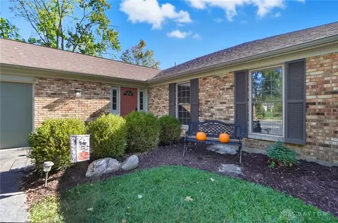 1553 Roamont Dr, Centerville, OH 45459 photo 7