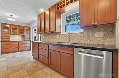 1553 Roamont Dr, Centerville, OH 45459 photo 24