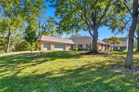 1553 Roamont Dr, Centerville, OH 45459 photo 3