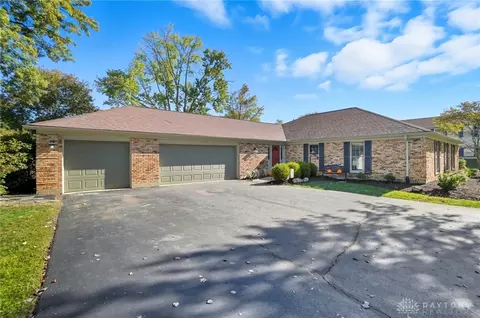 1553 Roamont Dr, Centerville, OH 45459 photo 6