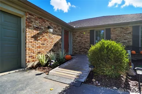 1553 Roamont Dr, Centerville, OH 45459 photo 8