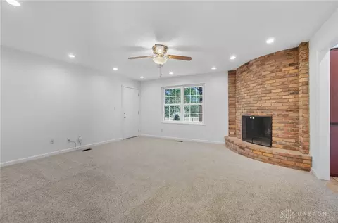 1553 Roamont Dr, Centerville, OH 45459 photo 12