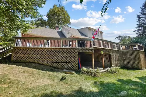 Exterior - 3325 Ridgeway Rd, Dayton, OH 45419 photo 7 of 9