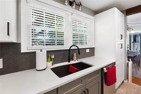 Kitchen - 3325 Ridgeway Rd, Dayton, OH 45419 photo 4 of 4