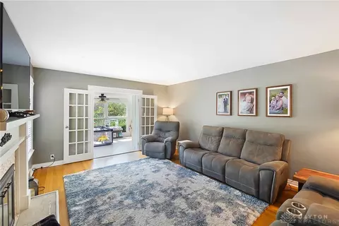 Living - 3325 Ridgeway Rd, Dayton, OH 45419 photo 1 of 1