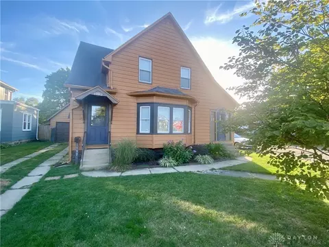 1102 E Franklin St, Troy, OH 45373