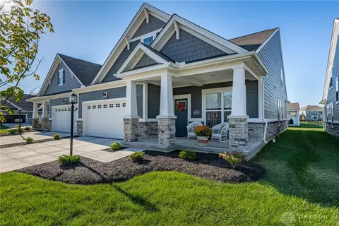 1674 Glade Valley Dr, Washington Township, OH 45458