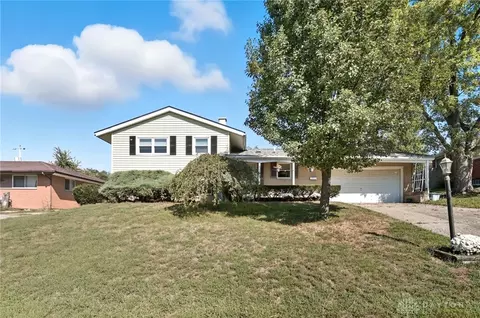 1136 Briarwood Dr, Hamilton, OH 45013