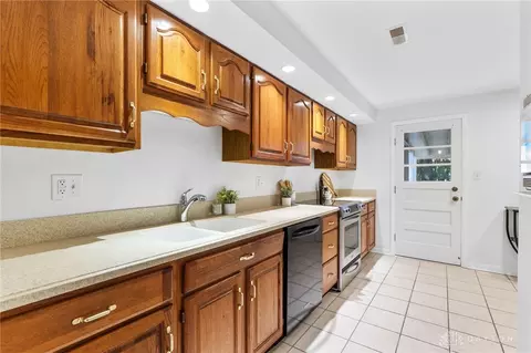 Kitchen - 3663 Wenbrook Dr, Kettering, OH 45429 photo 2 of 3