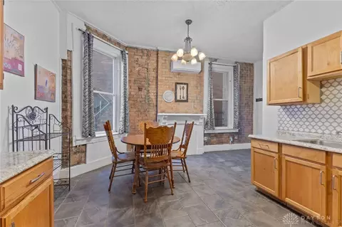 Dining - 1044 Marshall Ave, Cincinnati, OH 45225 photo 2 of 3