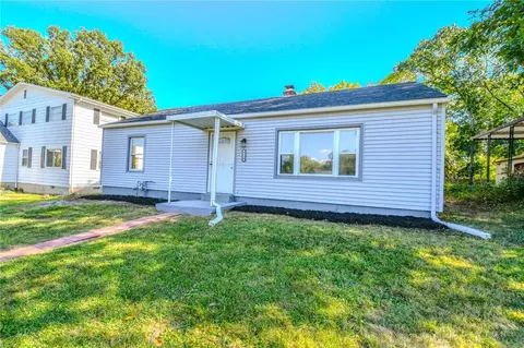 4126 Sylvan Dr, Dayton, OH 45417