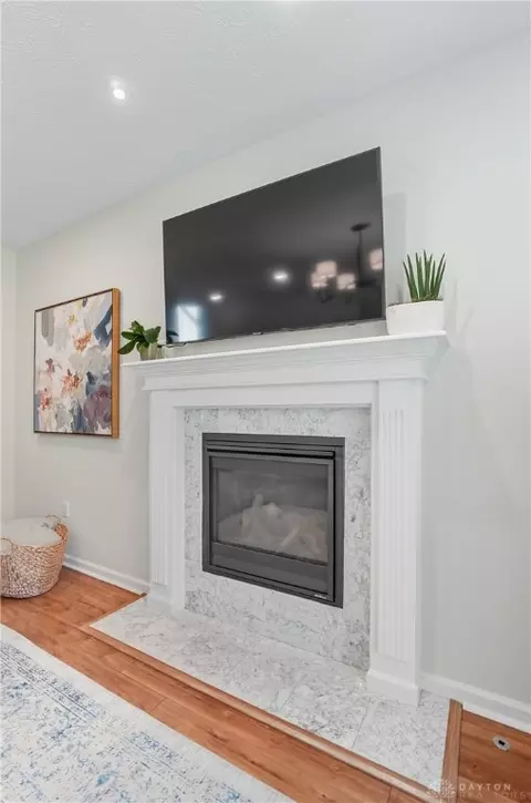 Living - 3138 Patrick Ct, Franklin, OH 45005 photo 2 of 2