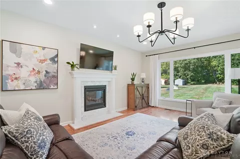 Living - 3138 Patrick Ct, Franklin, OH 45005 photo 1 of 2