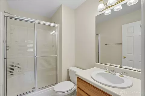 Bath - 3138 Patrick Ct, Franklin, OH 45005 photo 7 of 10