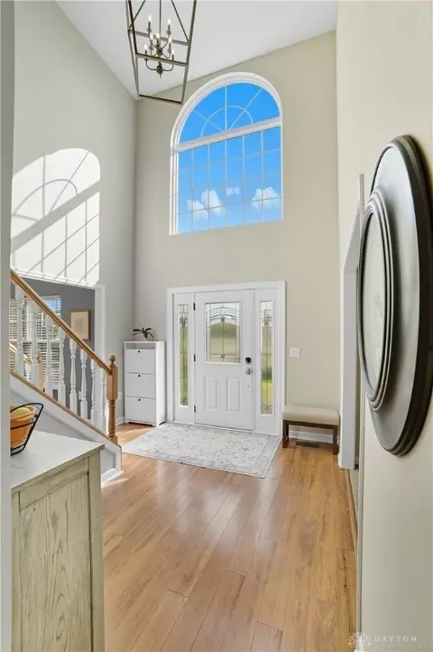 Entry Way - 3138 Patrick Ct, Franklin, OH 45005 photo 2 of 8