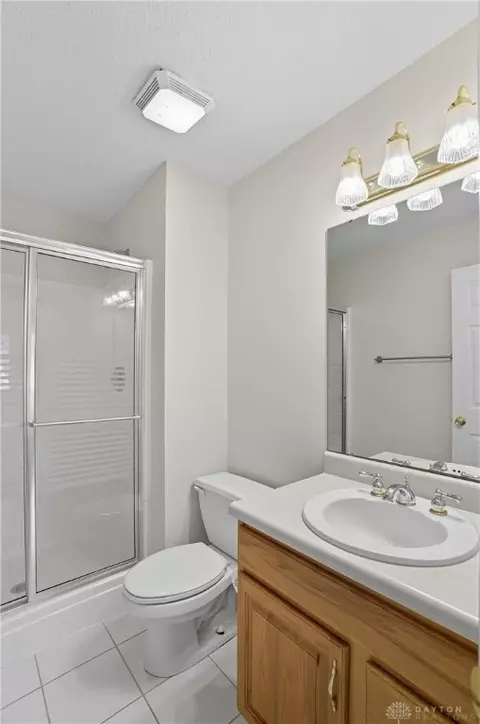 Bath - 3138 Patrick Ct, Franklin, OH 45005 photo 8 of 10