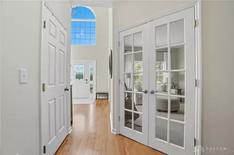 Entry Way - 3138 Patrick Ct, Franklin, OH 45005 photo 7 of 8