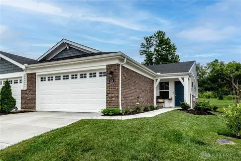 416 Summerlyn Farms Ct, Lebanon, OH 45036