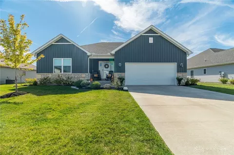 2740 Liette Dr, Troy, OH 45373