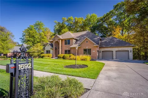 1692 Glenwood Way, Dayton, OH 45440