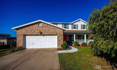 523 Teakwood Ct, Trenton, OH 45067