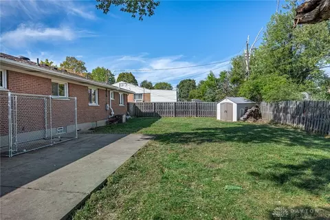 Exterior - 1105 Greenridge Dr, Kettering, OH 45429 photo 3 of 9