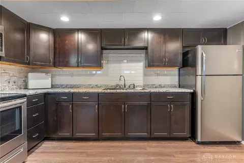 Kitchen - 1105 Greenridge Dr, Kettering, OH 45429 photo 7 of 8