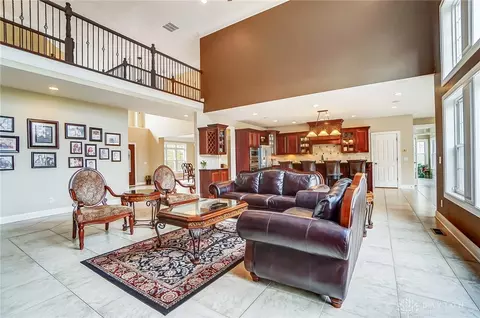 Living - 7660 Horizon Hill Dr, Springboro, OH 45066 photo 2 of 3