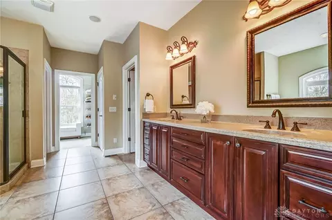 Bath - 7660 Horizon Hill Dr, Springboro, OH 45066 photo 1 of 3