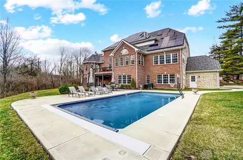 Exterior - 7660 Horizon Hill Dr, Springboro, OH 45066 photo 3 of 7