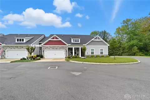 611 Cape Cod Ct, Beavercreek, OH 45430