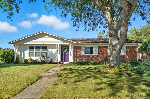 301 Beardsley Rd, Dayton, OH 45426