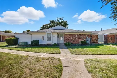 5904 Troy Villa Blvd, Dayton, OH 45424