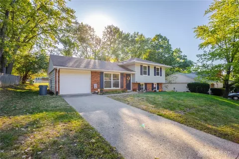 120 Bramblebush Ln, Springboro, OH 45066