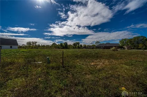 1501 Kingsgate Rd, Springfield, OH 45502 photo 3