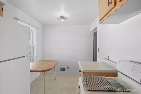 Kitchen - 3060 Regent St, Kettering, OH 45409 photo 3 of 4