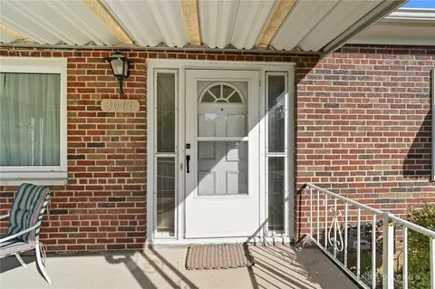 Exterior - 3060 Regent St, Kettering, OH 45409 photo 6 of 13
