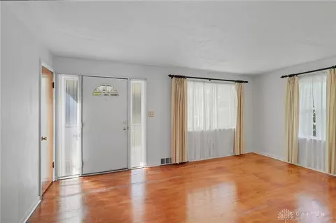 Living - 3060 Regent St, Kettering, OH 45409 photo 1 of 3