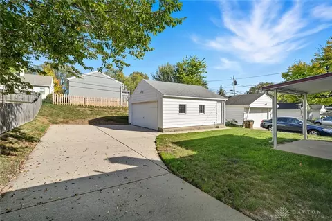 Exterior - 3060 Regent St, Kettering, OH 45409 photo 8 of 13